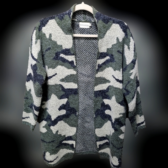 Dreamers Camo Cardigan. Sz sm - Picture 1 of 5